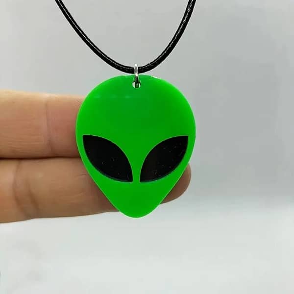 unique Acrylic Alien necklace Cute Funny Cartoon Green Space Head alien pendant necklace Resin alien mask Statement choker - Image 6