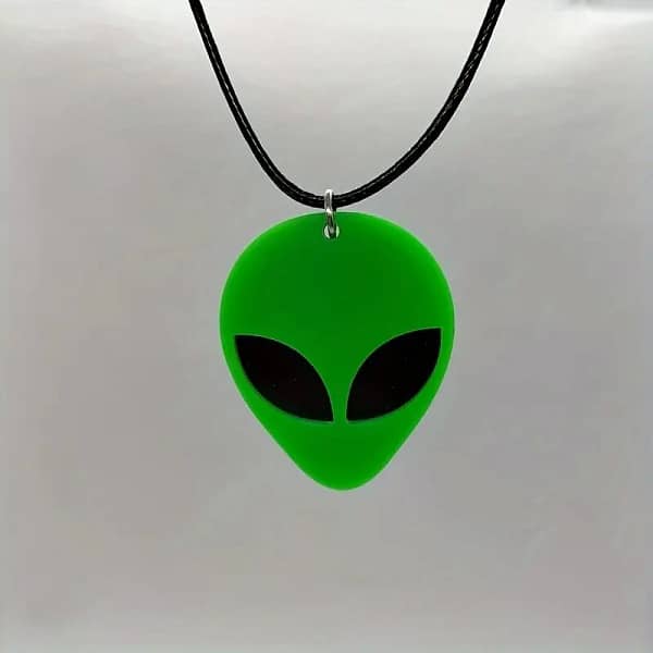 unique Acrylic Alien necklace Cute Funny Cartoon Green Space Head alien pendant necklace Resin alien mask Statement choker - Image 3