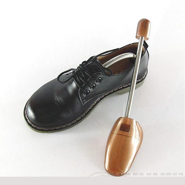 1 pair Shoes Stretcher Plastic Shoe Tree Shaper Rack Boot Stretcher Keeper Adjustable Size for Man Women zapatos de hombre Brown - Image 3